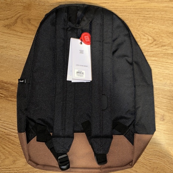 New Herschel Heritage black Backpack - Picture 2 of 3
